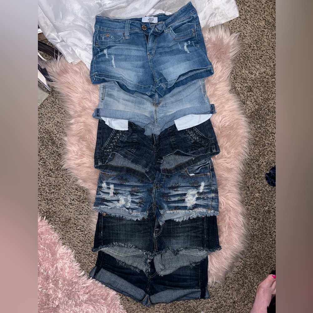 Assorted jean shorts mostly American Eagle!!
